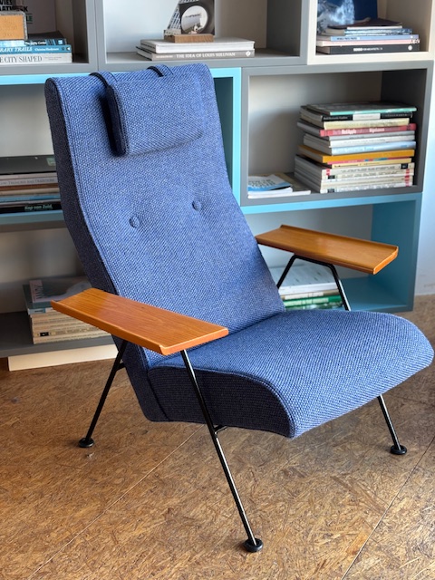 Robin Day Reclining Chair Van dump naar Dutch Design